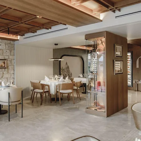 Hotel Monreve *